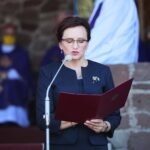 06.06.2020. Kałków. Uroczystości pogrzebowe ks. Czesława Wali. Na zdjęciu: poseł Agata Wojtyszek / Wiktor Taszłow / Radio Kielce