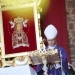 06.06.2020. Kałków. Uroczystości pogrzebowe ks. Czesława Wali. Na zdjęciu: biskup Jan Piotrowski / Wiktor Taszłow / Radio Kielce