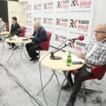 07.06.2020. Radio Kielce. Studio Polityczne. Na zdjęciu (od lewej): Andrzej Bętkowski - marszałek województwa świętokrzyskiego,  Łukasz Wilczyński – Ruch Narodowy, Czesław Siekierski - poseł PSL, Jacek Skórski - Nowa Lewica / Wiktor Taszłow / Radio Kielce