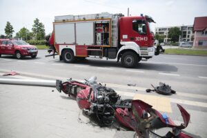 07.06.2020 Kielce. Wypadek w okolicach skrzyżowania alei Solidarności z ulicą Sandomierską / Wiktor Taszłow / Radio Kielce