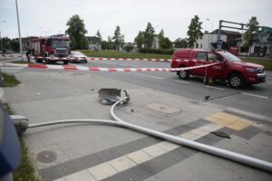 07.06.2020 Kielce. Wypadek w okolicach skrzyżowania alei Solidarności z ulicą Sandomierską / Wiktor Taszłow / Radio Kielce