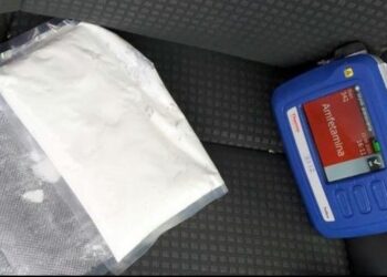 Wiózł pół kilo amfetaminy. Wpadł podczas kontroli drogowej / policja