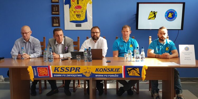 08.07.2020. Końskie. Konferencja prasowa KSSPR Końskie / KSSPR Końskie