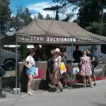 10.07.2020. Zalew w Sielpi Wielkiej. Wojskowy punkt informacyjny kampanii „Zostań Żołnierzem Rzeczypospolitej", drugi dzień pobytu / Wojskowa Komenda Uzupełnień w Kielcach