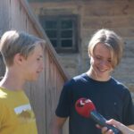 22.07.2020 Muzeum Wsi Kieleckiej w Tokarni. Plan filmu promującego świętokrzyskie atrakcje. Na zdjęciu Maciej i Mateusz Bożek - aktorzy / Magdalena Blicharska / Radio Kielce