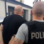 Policjanci z Kielc zatrzymali dwóch mężczyzn podszywających się pod funkcjonariuszy / świętokrzyska policja