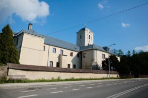 13.07.2020. Fotopuzzle z Radiem Kielce - klasztor w Świętej Katarzynie / Radio Kielce