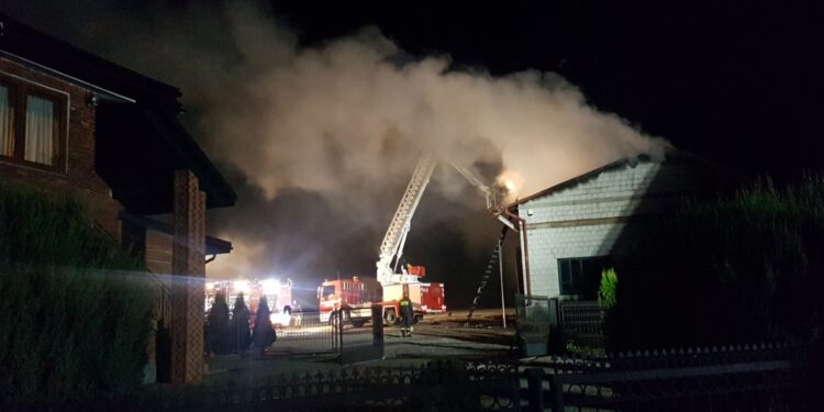 23.07.2020. Baćkowice. Pożar zabudowań gospodarczych / OSP Baćkowice