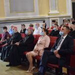 05.07.2020 Sandomierz.Dom Katolicki w Sandomierzu - gala wręczenia nagród Arbor Bona. Na zdjęciu od lewej: Ryszard Komański - komendant Powiatowy Policji w Sandomierzu, Anna Paluch - zastępca dyrektora oddziału regionalnego ARiMR w Kielcach, bp Edward Frankowski, biskup ordynariusz Krzysztof Nitkiewicz, poseł PiS Agata Wojtyszek, burmistrz Sandomierza Marcin Marzec / Ks. Wojciech Kania