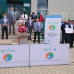 06.07.2020. Kielce. Odebranie promes przez strażaków-ochotników na projekty łączące ochronę środowiska z poprawą energooszczędnością strażnic. Na zdjęciu (od lewej): Krzysztof Słoń - senator PiS, Grzegorz Socha - wiceprezes WFOŚiGW, Agata Wojtyszek - poseł PiS, brygadier Grzegorz Rajca  - zastępca Świętokrzyskiego Komendanta Wojewódzkiego Państwowej Straży Pożarnej, Bartłomiej Dorywalski - poseł PiS, Rafał Nowak - wicewojewoda świętokrzyski, Ryszard Gliwiński - prezes Wojewódzkiego Funduszu Ochrony Środowiska i Gospodarki Wodnej w Kielcach. Przemawia: Anna Krupka - wiceminister sportu / Daniel Lenart / Radio Kielce