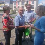 04.07.2020. Włoszczowa. Akcja „Łączy nas Polska”. Na zdjęciu (od prawej):  Anna Krupka - wiceminister sportu i Dariusz Czechowski - starosta włoszczowski / Ewa Pociejowska-Gawęda / Radio Kielce