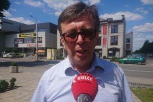 04.07.2020. Włoszczowa. Akcja „Łączy nas Polska”. Na zdjęciu: Dariusz Czechowski - starosta włoszczowski / Ewa Pociejowska-Gawęda / Radio Kielce