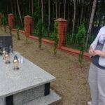 12.07.2020 Swaryszów. Obchody Dnia Walki i Męczeństwa Wsi Polskiej. Na zdjęciu: Danuta Gładka - mieszkanka Swaryszowa / Ewa Pociejowska-Gawęda / Radio Kielce