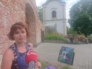 Jędrzejów. Piknik Malarski. Na zdjęciu: Anita Łukasik - organizator Pikniku Malarskiego / Ewa Pociejowska-Gawęda / Radio Kielce