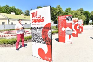 01.07.2020. Końskie. Wystawa „Tu rodziła się Solidarność” / Magda Galas-Klusek / Radio Kielce