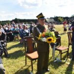 25.07.2020. Biały Ług. 100-lecie utworzenia 27. Pułku Ułanów im. Stefana Batorego. Na zdjęciu (w środku): Waldemar Sielecki / Magdalena Galas-Klusek / Radio Kielce