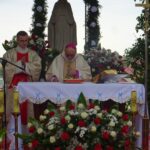 19.07.2020. Małogoszcz. Prymicyjna msza święta arcybiskupa Henryka Jagodzińskiego. Na zdjęciu (w środku): abp. Henryk Jagodziński / Ewa Pociejowska-Gawęda / Radio Kielce