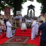19.07.2020. Małogoszcz. Prymicyjna msza święta arcybiskupa Henryka Jagodzińskiego / Ewa Pociejowska-Gawęda / Radio Kielce