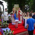 19.07.2020. Małogoszcz. Prymicyjna msza święta arcybiskupa Henryka Jagodzińskiego / Ewa Pociejowska-Gawęda / Radio Kielce