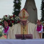 19.07.2020. Małogoszcz. Prymicyjna msza święta arcybiskupa Henryka Jagodzińskiego. Na zdjęciu: abp. Henryk Jagodziński / Ewa Pociejowska-Gawęda / Radio Kielce