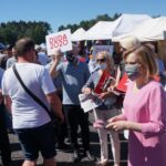05.07.2020. Miedziana Góra. Wiceminister Anna Krupka zachęca do wsparcia Andrzeja Dudy. Na zdjęciu (po prawej): Anna Krupka - wiceminister sportu / Michał Kita / Radio Kielce