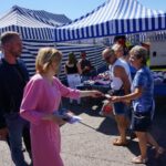 05.07.2020. Miedziana Góra. Wiceminister Anna Krupka zachęca do wsparcia Andrzeja Dudy. Na zdjęciu (w środku): Anna Krupka - wiceminister sportu / Michał Kita / Radio Kielce