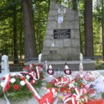 10.07.2020. Kaziny. Uroczystości z okazji Dnia Walki i Męczeństwa Wsi Polskiej. Na zdjęciu: pomnik w Kazinach / Ewa Pociejowska-Gawęda / Radio Kielce