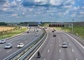 Autobahn / de.wikipedia.org