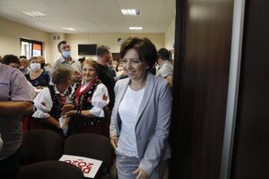 03.07.2020 Gadka w gminie Mirzec. Spotkanie minister Marleny Maląg - szefowa resortu rodziny, pracy i polityki społecznej z mieszkańcami / Jarosław Kubalski / Radio Kielce