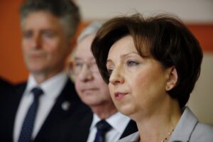 03.07.2020. Starachowice. Wizyta minister rodziny, pracy i polityki społecznej Marleny Maląg. Na zdjęciu: minister Marlena Maląg / Jarosław Kubalski / Radio Kielce