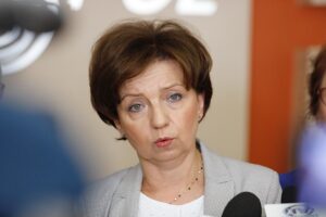 03.07.2020. Starachowice. Wizyta minister rodziny, pracy i polityki społecznej Marleny Maląg. Na zdjęciu: minister Marlena Maląg / Jarosław Kubalski / Radio Kielce