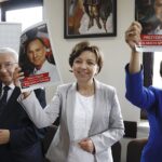 03.07.2020 Gadka w gminie Mirzec. Spotkanie minister Marleny Maląg - szefowa resortu rodziny, pracy i polityki społecznej z mieszkańcami. Na zdjęciu od lewej: poseł Krzysztof Lipiec, minister Marlena Maląg i poseł Agata Wojtyszek. / Jarosław Kubalski / Radio Kielce