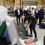 03.07.2020. Starachowice. Wizyta minister rodziny, pracy i polityki społecznej Marleny Maląg. Na zdjęciu (od lewej): poseł Marek Kwitek, senator Krzysztof Słoń, poseł Krzysztof Lipiec, wojewoda Zbigniew Koniusz, minister Marlena Maląg, poseł Agata Wojtyszek i Edward Płusa - prezes Starpolu / Jarosław Kubalski / Radio Kielce