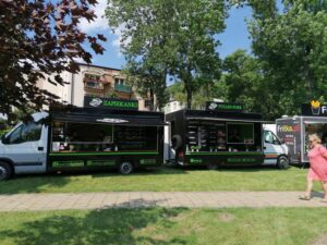 11.07.2020 Busko-Zdrój. Zlot Food Trucków / Marta Gajda / Radio Kielce