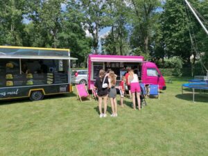 11.07.2020 Busko-Zdrój. Zlot Food Trucków / Marta Gajda / Radio Kielce