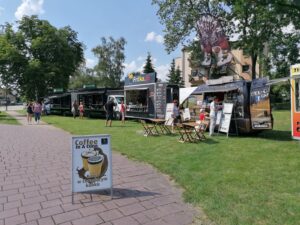 11.07.2020 Busko-Zdrój. Zlot Food Trucków / Marta Gajda / Radio Kielce