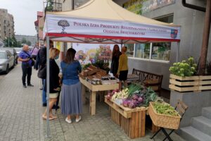 16.07.2020. Kielce. Otwarcie sklepu „Silni z natury” / Piotr Kwaśniewski / Radio Kielce