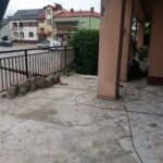 20.07.2020 Koprzywnica. Remont tarasów Miejsko-Gminnego Ośrodka Kultury / Urząd Miasta w Koprzywnicy