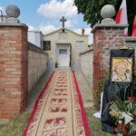 24.07.2020 Gorzków gm. Kazimierza Wielka. Pogrzeb Krystyny Dobrzańskiej-Sobierajskiej, córki mjr Henryka Dobrzańskiego “Hubala” / Marta Gajda / Radio Kielce