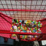 30.07.2020 Kazimierza Wielka. Pojemnik na nakrętki / Marta Gajda / Radio Kielce