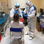 02.07.2020. Kielce. Pobieranie wymazów od pracowników hospicjum / Marcin Kowal / 10. Świętokrzyska Brygada Obrony Terytorialnej