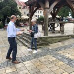 03.07.2020 Sandomierz. Piotr Wawrzyk - wiceminister spraw zagranicznych z wizytą na starówce. / Grażyna Szlęzak-Wójcik / Radio Kielce