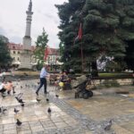 03.07.2020 Sandomierz. Piotr Wawrzyk - wiceminister spraw zagranicznych z wizytą na starówce / Grażyna Szlęzak-Wójcik / Radio Kielce