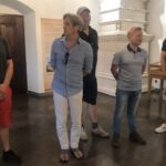 26.07.2020. Sandomierz. Zakończenie zdjęć do nowych odcinków serialu „Ojciec Mateusz”. Na zdjęciu (od lewej): Artur Żmijewski, Piotr Polk, Michał Piela, Artur Pontek i Rafał Cieszyński / Grażyna Szlęzak-Wójcik / Radio Kielce