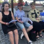 26.07.2020 Sandomierz. Wspólne śpiewanie pieśni patriotycznych i żołnierskich na dziedzińcu Zamku Królewskiego w Sandomierzu / Grażyna Szlęzak-Wójcik / Radio Kielce