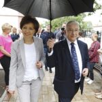 03.07.2020 Starachowice. Minister Marlena Maląg - szefowa resortu  rodziny, pracy i polityki społecznej odwiedza Ośrodek Szkolenia i Wychowania Ochotniczych Hufców Pracy w Starachowicach. Od lewej: minister Marlena Maląg, poseł Krzysztof Lipiec / Jarosław Kubalski / Radio Kielce