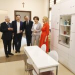 03.07.2020 Starachowice. Minister Marlena Maląg - szefowa resortu  rodziny, pracy i polityki społecznej odwiedza Ośrodek Szkolenia i Wychowania Ochotniczych Hufców Pracy w Starachowicach. Na zdjęciu od lewej: poseł Krzysztof Lipiec, poseł Marek Kwitek, Zbigniew Koniusz - wojewoda, minister Marlena Maląg i Agnieszka Kuś - kierownik ośrodka OHP. / Jarosław Kubalski / Radio Kielce