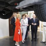 03.07.2020 Starachowice. Minister Marlena Maląg - szefowa resortu  rodziny, pracy i polityki społecznej odwiedza Ośrodek Szkolenia i Wychowania Ochotniczych Hufców Pracy w Starachowicach. Na zdjęciu od lewej: Zbigniew Koniusz - wojewoda, Agnieszka Kuś - kierownik ośrodka OHP, minister Marlena Maląg, poseł Marek Kwitek, poseł Krzysztof Lipiec / Jarosław Kubalski / Radio Kielce