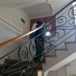 28.07.2020. Sandomierz. Dezynfekcja urzędu miasta / UM Sandomierz