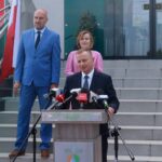 20.07.2020. Kielce. Konferencja w Wojewódzkich Funduszu Ochrony Środowiska i Gospodarki Wodnej. Na zdjęciu (od lewej): Grzegorz Socha - wiceprezes WFOŚiGW w Kielcach, Anna Krupka - wiceminister sportu i Ryszard Gliwiński - prezes WFOŚiGW w Kielcach / Magdalena Blicharska / Radio Kielce